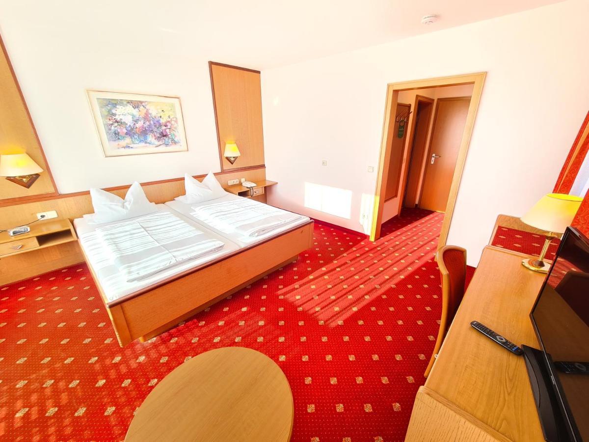 Thermenhotel Tannenhof - Ihr Wohlfuehl-Hotel Bad Füssing エクステリア 写真